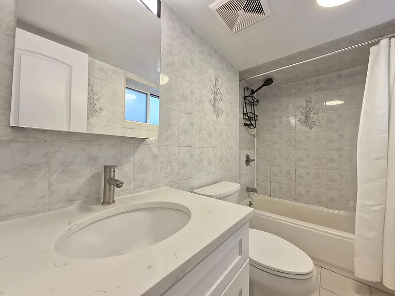 37 Chesebrough St #1 — Photo 12