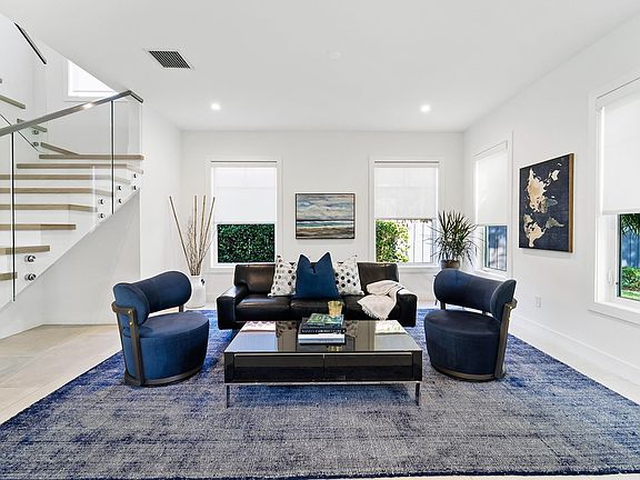 2nd image of 2735 NE 20th Street