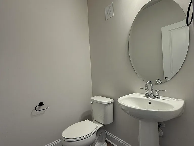 1362 Laconia Ln — Photo 6