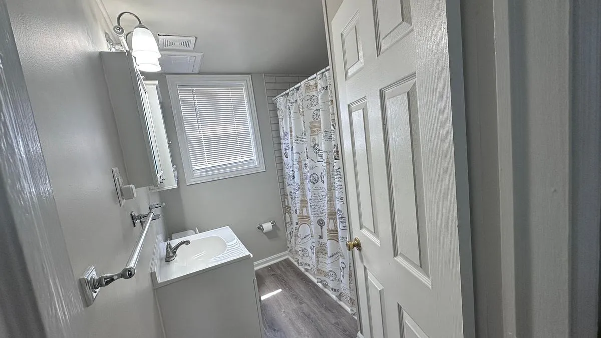 1 bed, 1.0 bath, 700 sqft, $1,400 — Photo 4
