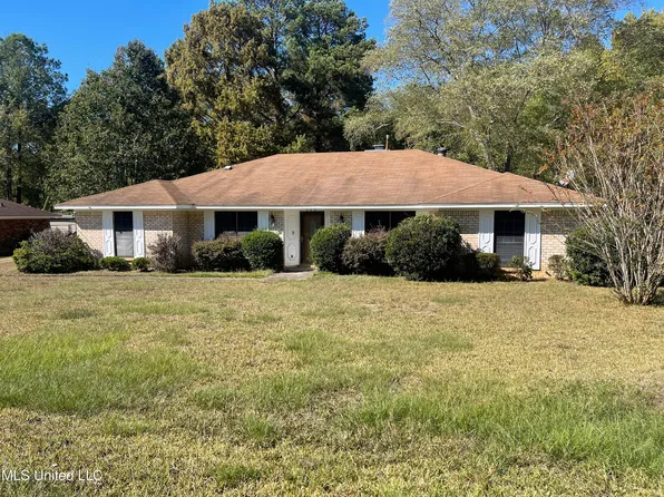 130 Swan Lake Cv, Jackson, MS 39212