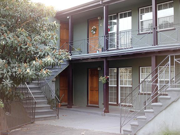 2nd image of 1041 Everett Pl APT 2