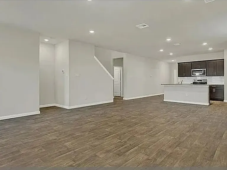 115 Bethpage Dr — Photo 13