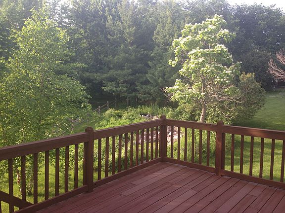 4th image of 904 Lavon Ln
