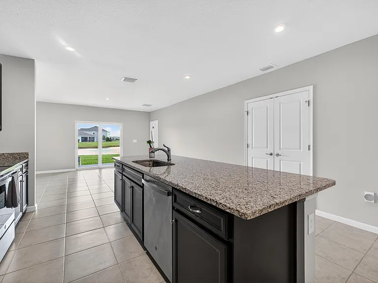 9449 SW Libertas Way — Photo 17