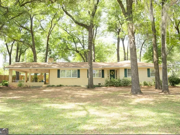 10 E Franklin Ave, Hawkinsville, GA 31036