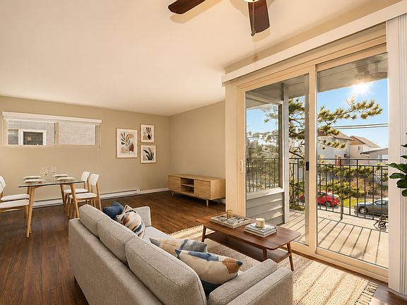 5th image of 2718 14th Ave S #L
