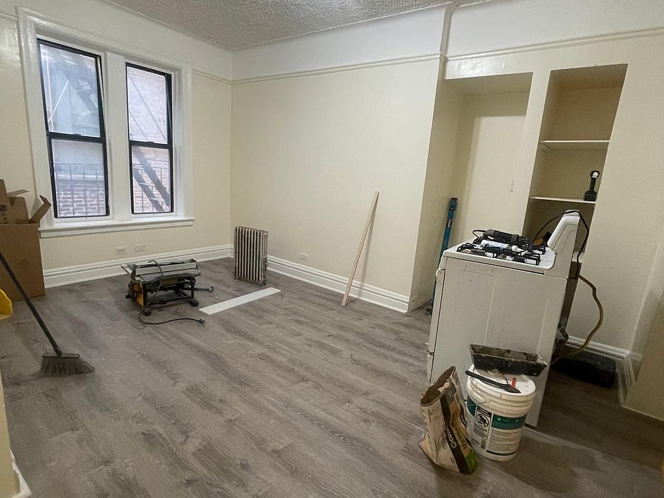 2nd image of 1049 Boynton Ave Floor 3