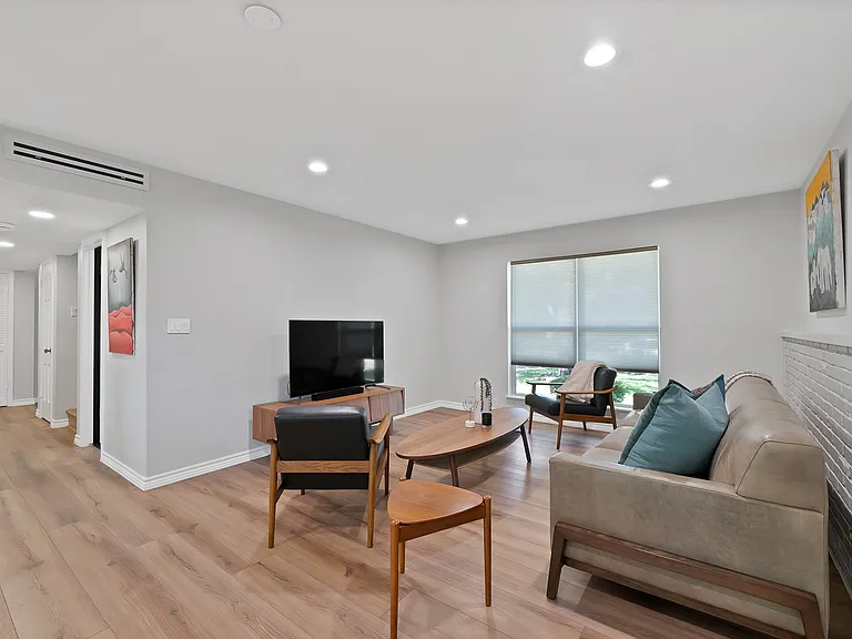 1427 Stagecoach Dr — Photo 11