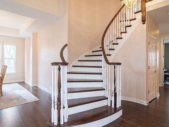 3rd image of 2377 Pebble Beach Ln