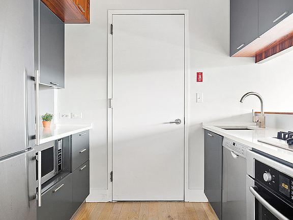 4th image of 558 5th Ave #5A