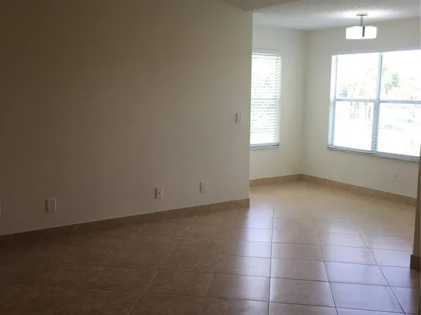 12950 Vista Isles Dr, Fort Lauderdale, FL