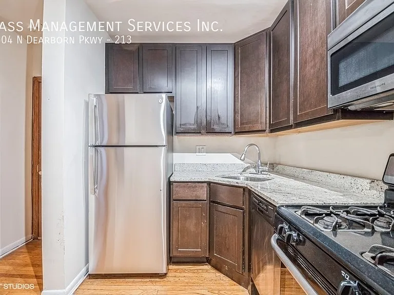 1504 N Dearborn Pkwy, Chicago, IL — Photo 59