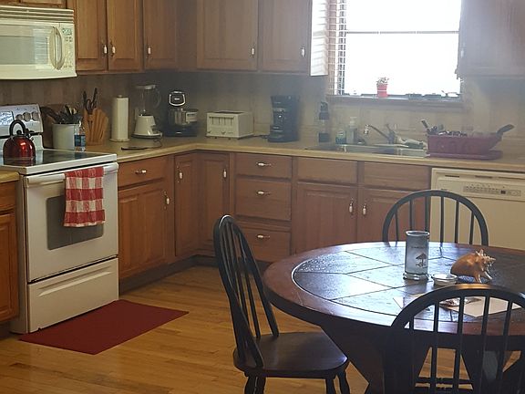 3rd image of 191 Anchorage St APT D