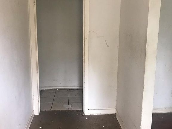 2nd image of 1600 Archer St SW