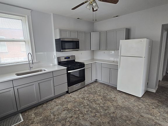 2nd image of 4906 Seibert Ave #1