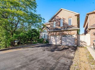 8 Riverbank Rd, Brampton, ON L6R 2H6