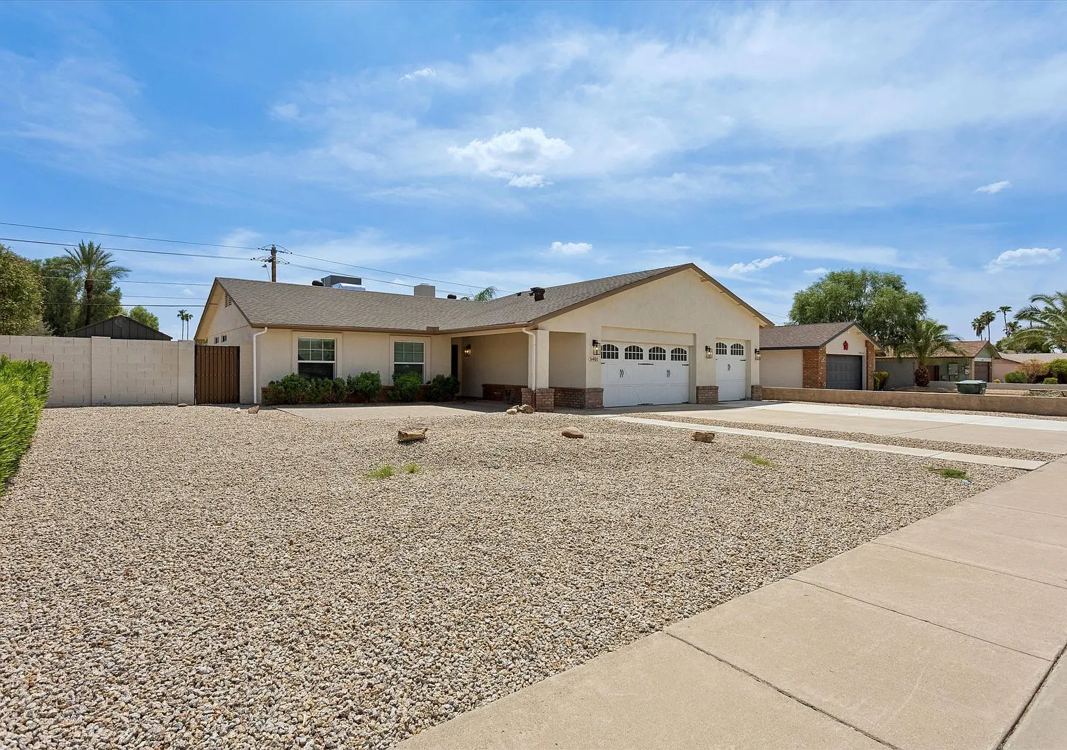 This Place Is A Beatuty & Ready For You Now 4 Bedroom, 3 Bathroom, 3 Car Garage, Huge Lot, Fully ... — Photo 4