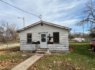 1369 E 19th St, Des Moines, IA 50316