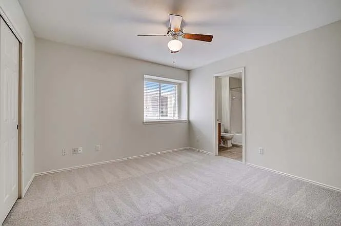 1115 Rawhide Trl — Photo 43