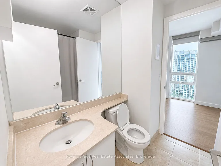 215 Fort York Blvd #2411 — Photo 10
