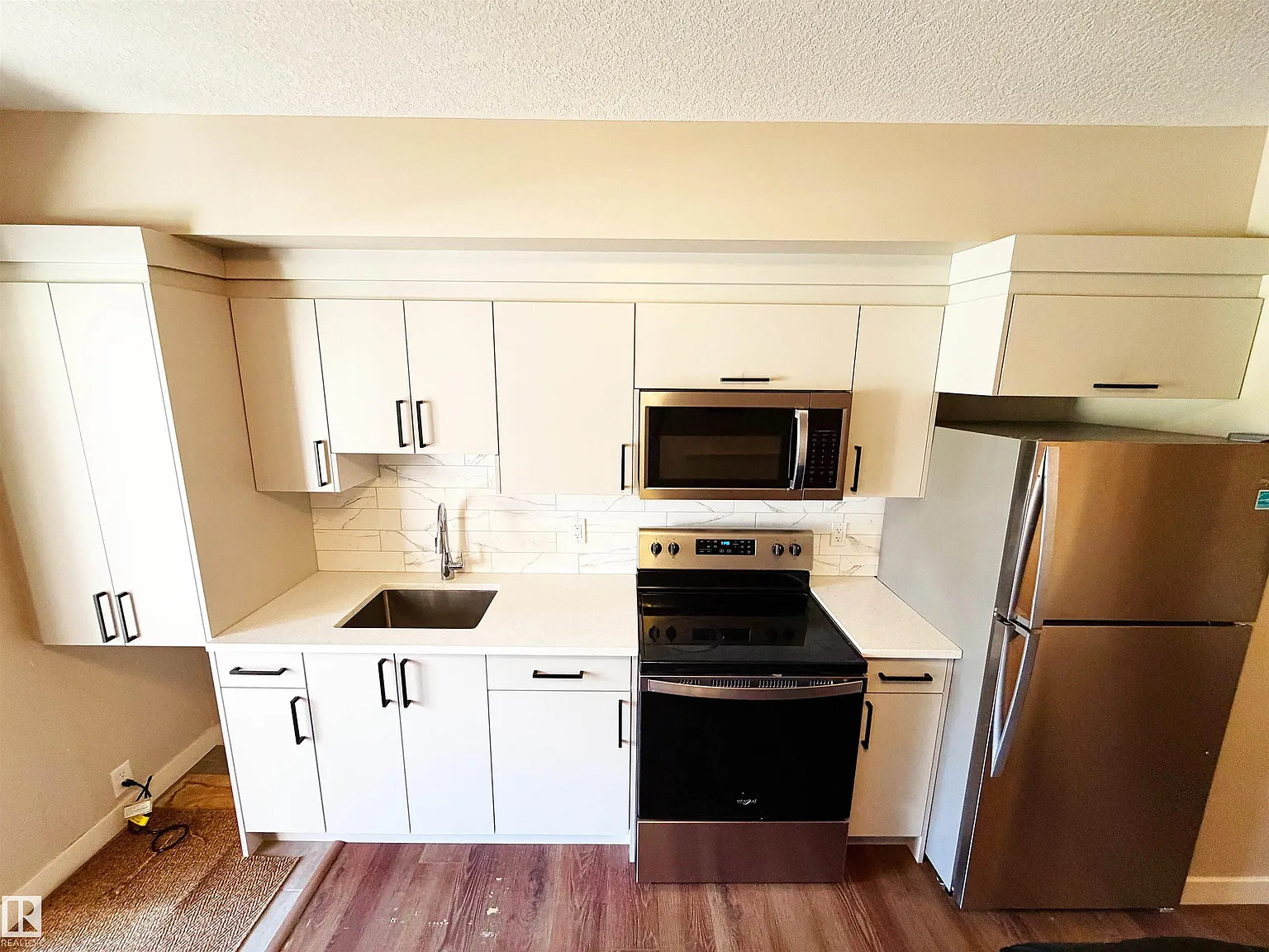 1 bed, 1.0 bath, 493 sqft, $1,000 — Photo 3