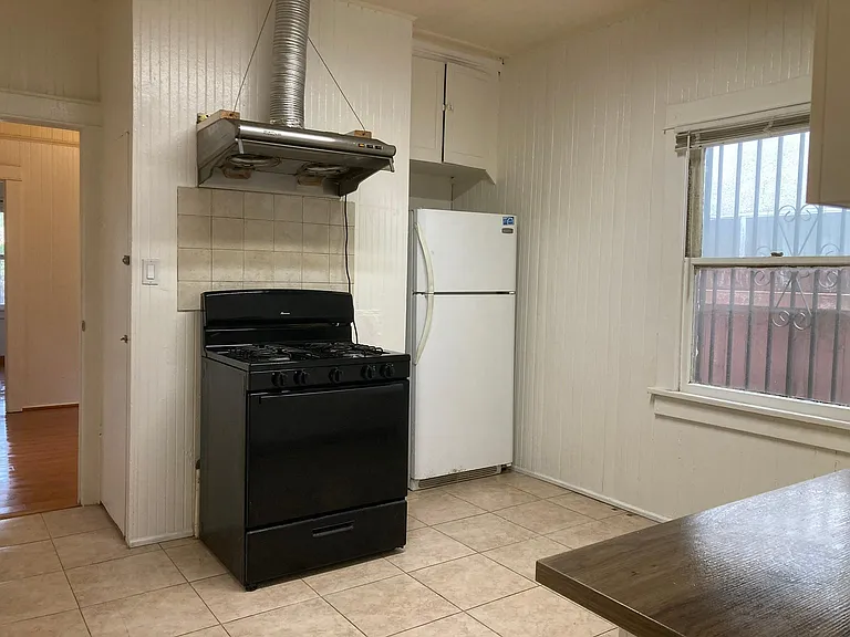 708 Amador St — Photo 8