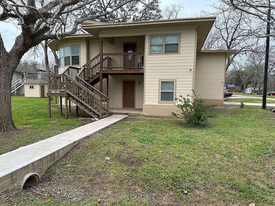 1st image of 631 Live Oak Dr