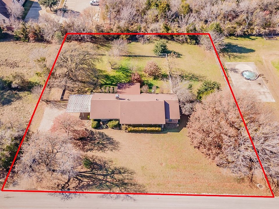 1st image of 450 Briarwood Dr