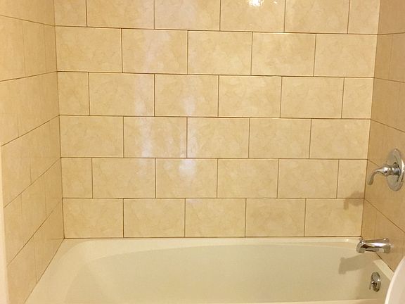 2nd image of 3058 Autumn Ct