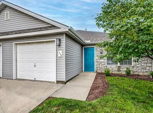 Stylish Belton Townhome | 3 Beds, 2 Baths, Garage & More $1795/mo, Belton, MO 64012