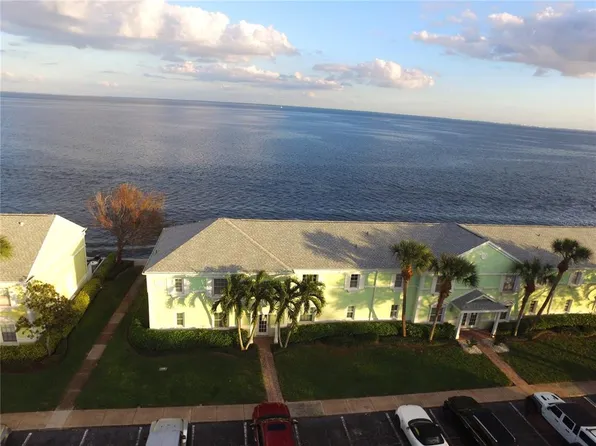 5102 Coquina Key Dr SE APT D, Saint Petersburg, FL 33705