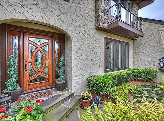 4th image of 20409 Staghorn Ct