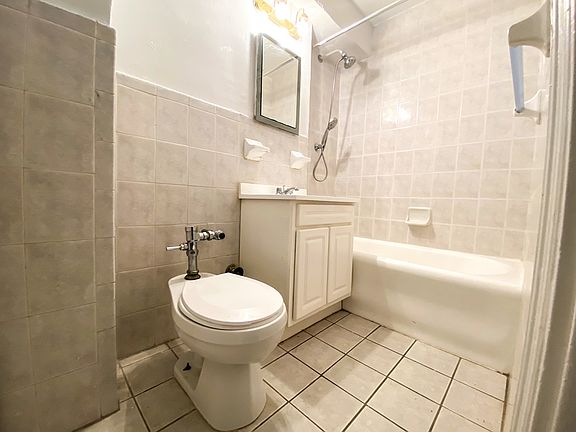 5th image of 455 W 34th St #7HH