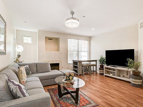 5th image of 5855 Valley Dr Unit 2060
