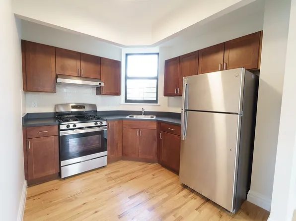 55 Carlton Ave #3B