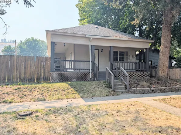 2110 1st St, La Grande, OR 97850