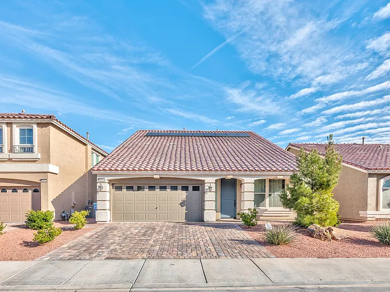 10616 Aphrodite St — Photo 1