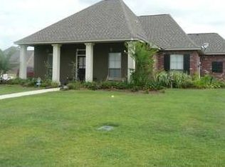 10055 Angela Dr, Denham Springs, LA 70706
