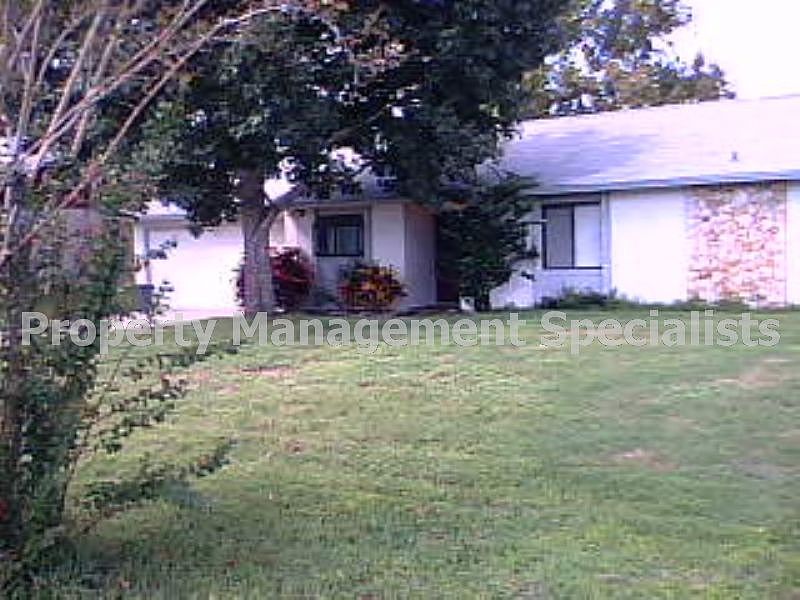 2nd image of 2000 Deborah Dr