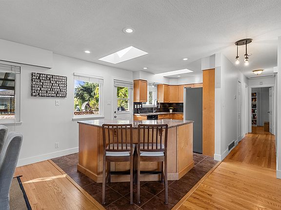 3rd image of 8203 109b St