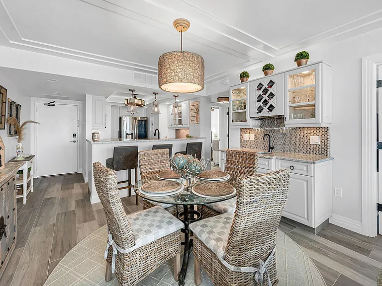 180 Seaview Ct #308 — Photo 5