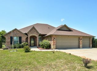 2133 E Sooner Rd, Tuttle, OK 73089