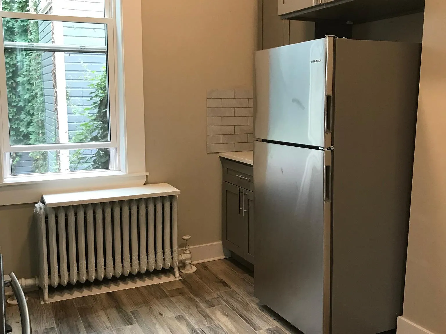 1 bed, 800 sqft, $1,200 — Photo 3