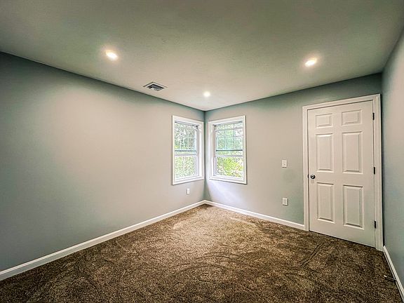 4th image of 14 Hillside Rd