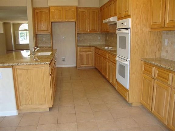5th image of 2878 Joleo Ct