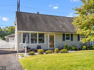 1200 Nancy Dr, Croydon, PA 19021
