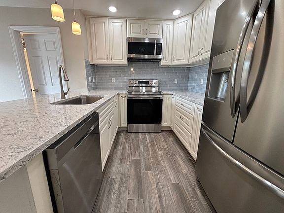 4th image of 3078 Broadway Unit 201