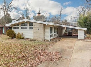 1712 Ridgewood Dr, Saint Louis, MO 63126