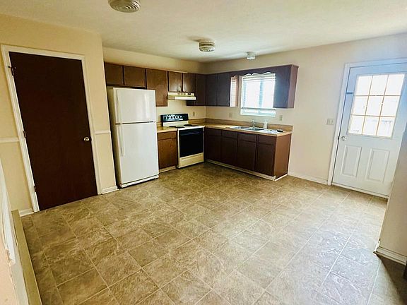 4th image of 103 Nottoway Dr